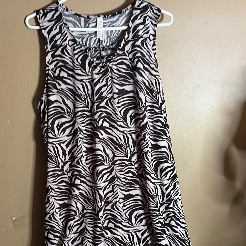 😄Plus size mini dress animal print 1X purple & black